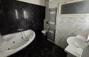 Apartment for rent, 5+kk - 4 bedrooms, 145m<sup>2</sup>