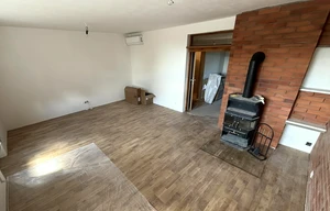 Family house for rent, 265m<sup>2</sup>, 191m<sup>2</sup> of land