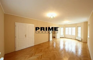 Family house for rent, 223m<sup>2</sup>, 691m<sup>2</sup> of land