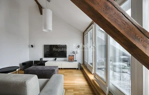 Apartment for rent, 5+kk - 4 bedrooms, 210m<sup>2</sup>