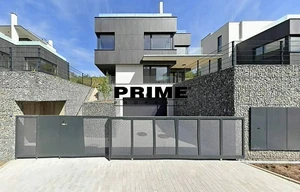 Family house for rent, 408m<sup>2</sup>, 509m<sup>2</sup> of land