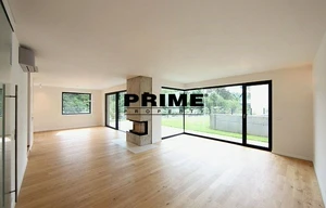 Family house for rent, 408m<sup>2</sup>, 509m<sup>2</sup> of land