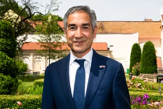 Bijan Sabet