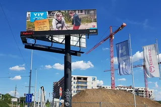 Almost half of Prague billboards are at odds with current legislation, analysis shows