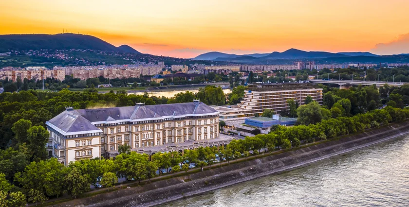 Ensana, Grand Margaret Island Health Spa Hotel, Budapest Ensana Grand Margaret Island Health Spa Hotel, Budapest