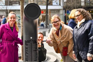 New poetry jukebox on Prague's Wenceslas Square offers echoes of the past
