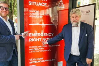 Prague deploys emergency alert system on public transport screens
