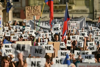 Mass protest in Prague draws 10,000, warns of rising populist, extremist threats