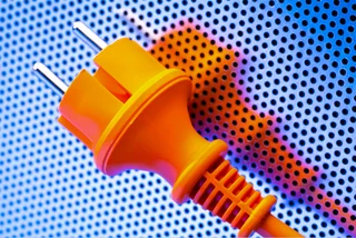 Czech energy suppliers announce price cuts for 2024: Will the savings reach your wallet?