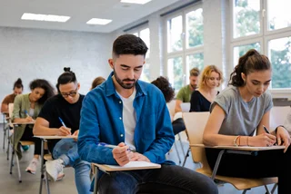 CONFIRMED: Non-EU residence seekers to pay for Czech language exam as of 2024