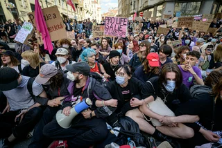 Pro-choice protesters halt Prague pro-life march as Europe’s abortion fight heats up