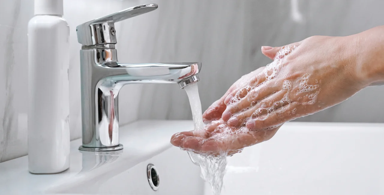 Sanitary measures including thorough washing of hands can prevent hepatitis A infections. Photo: Shutterstock / Ground Picture