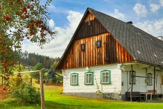 How much does it cost to rent or buy a  holiday cottage in Czechia?