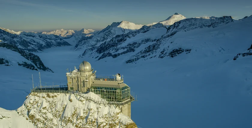 Aletschgletscher Sphinx Jungfraujoch-mit Gletscher im Hintergrund Swiss 05-2025 Aletschgletscher-Sphinx-Jungfraujoch-mit-Gletscher-im-Hintergrund