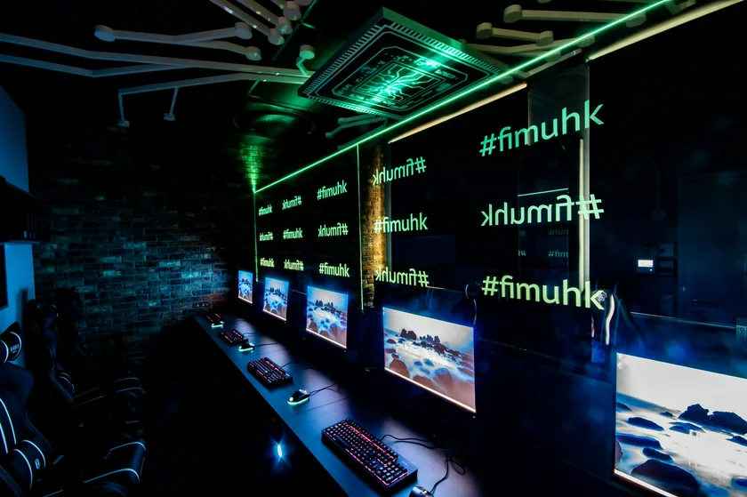 UHK University Hradec Králové Univerzita Dec2022 7. spolky